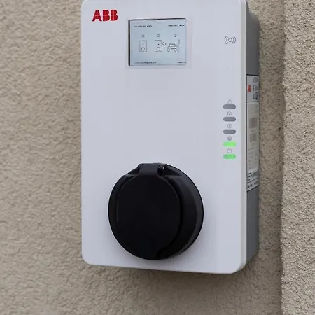 Air 303 *